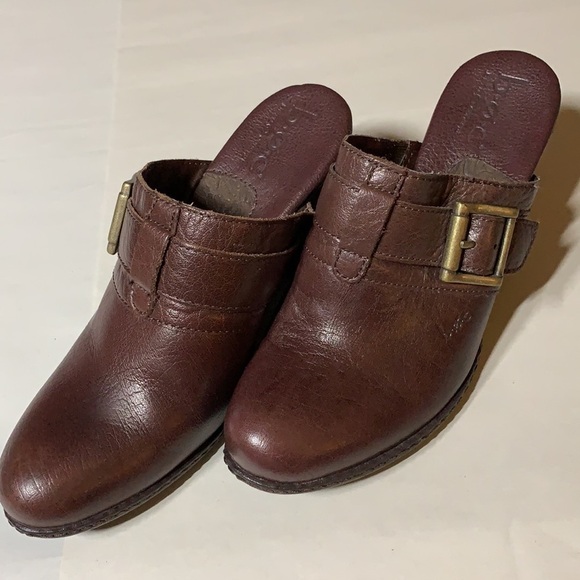 Born Brown leather upper/ lining clogs slip on good condition Size 7M gr8 brand - Picture 2 of 10